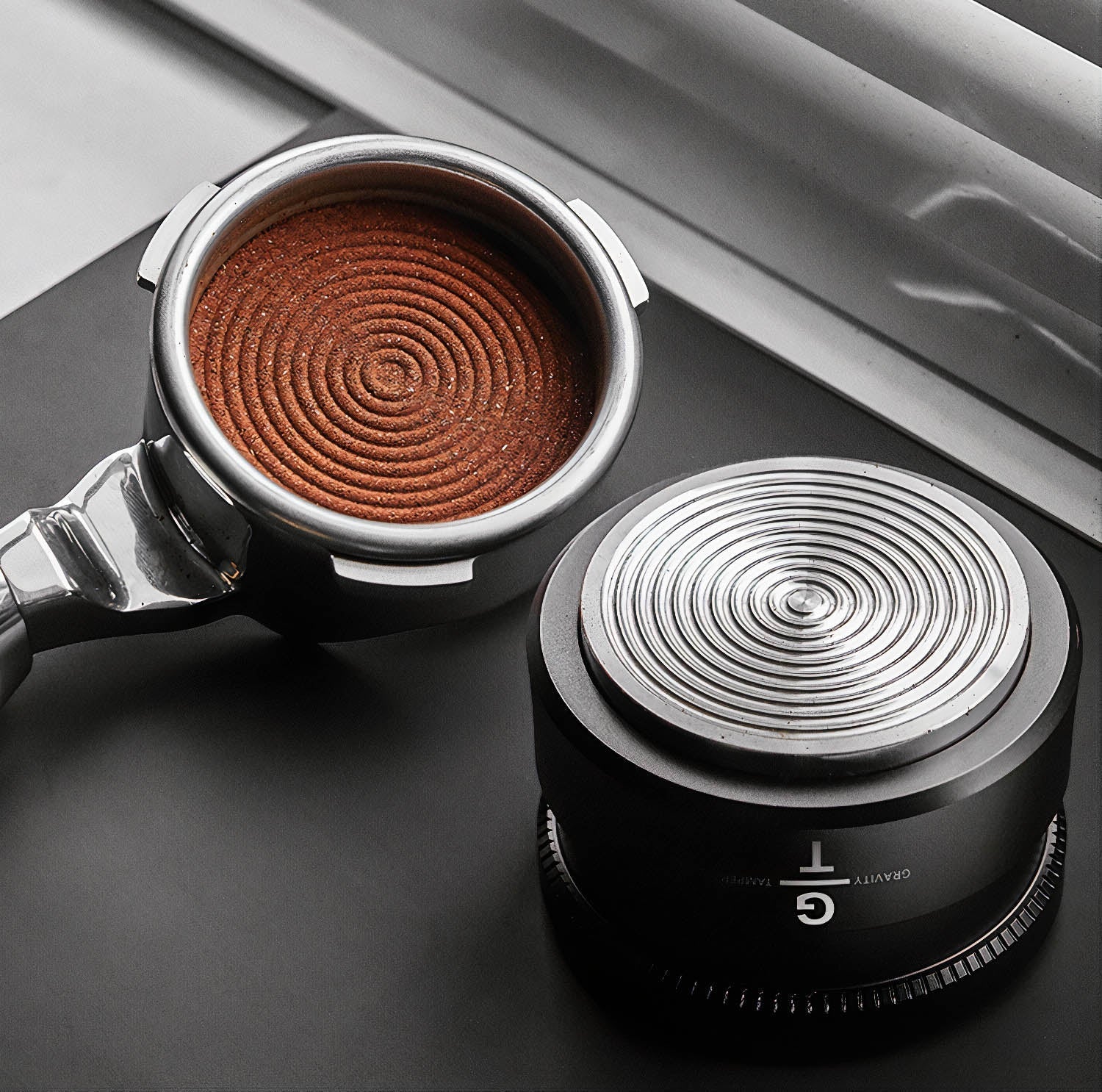 Gravity Tamper and Distributor with Wooden Lid