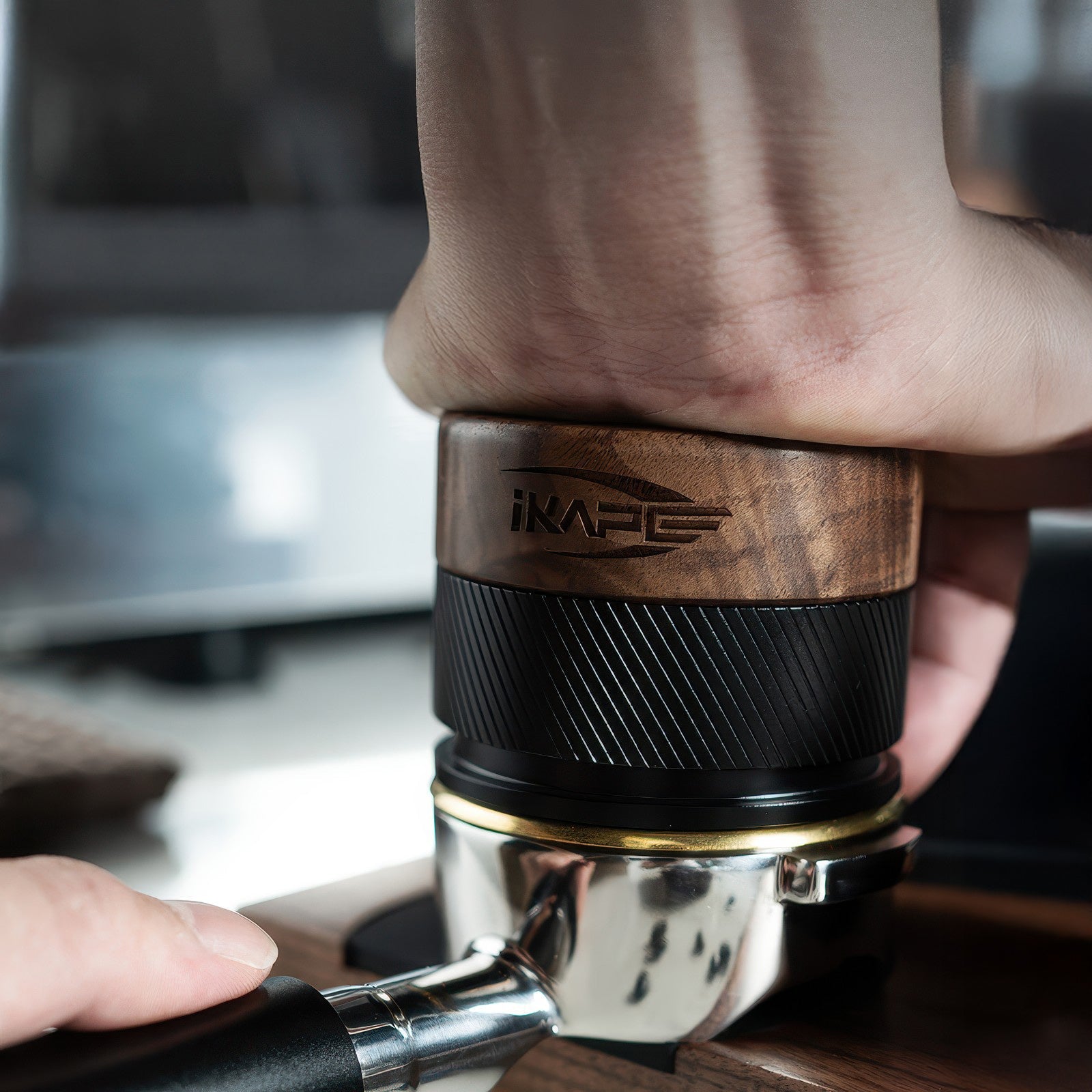 Black Edition Wooden Tamper And Distributor