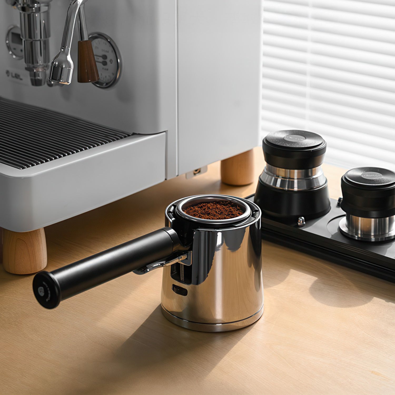 Flat Bottomless Portafilter - High-Efficiency Extraction