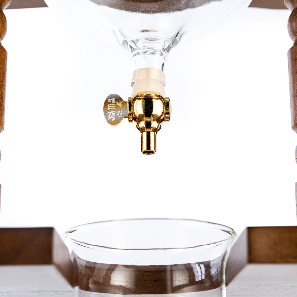 Yama Glass Cold Brew Tower – Curved Brown Wood Frame – 6–8 Cup (32 oz)