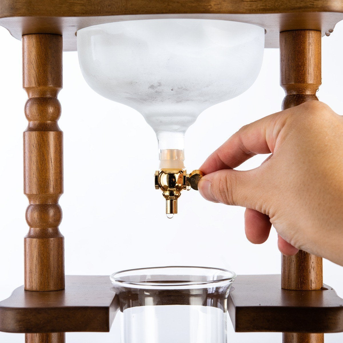 Yama Glass Cold Brew Tower – Curved Brown Wood Frame – 6–8 Cup (32 oz)